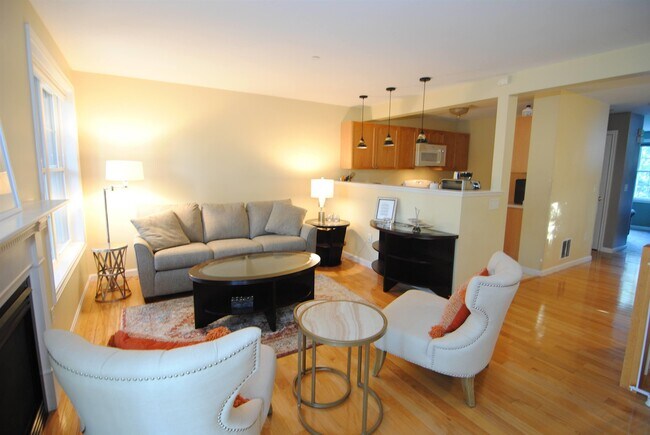 Building Photo - 81 Barrington Ave