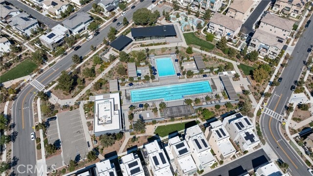 Building Photo - 130 Chorus