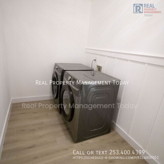 Building Photo - 105 Lane Blvd NW