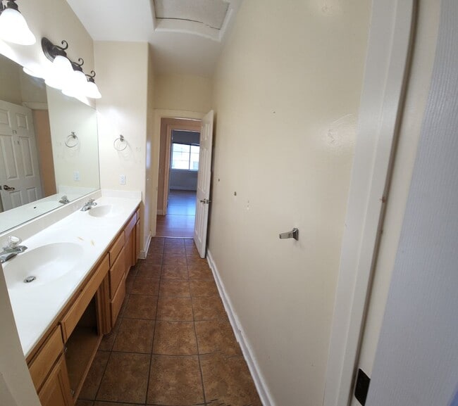 Building Photo - Super close to Poly- Approx. 1000 feet from Cal Poly Grand Avenue entrance-VERY CLOSE!!!