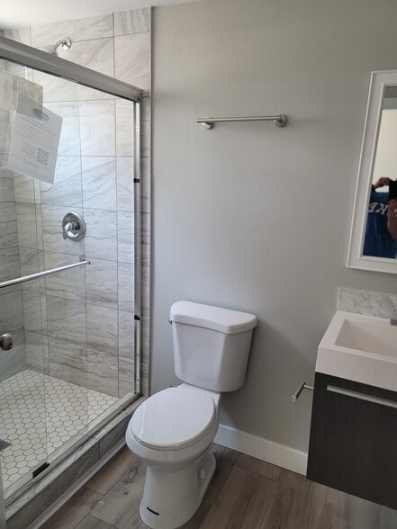 Building Photo - 5544 Tampa Ave