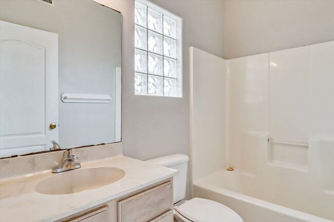 Building Photo - 13986 Fortuna Bay Dr