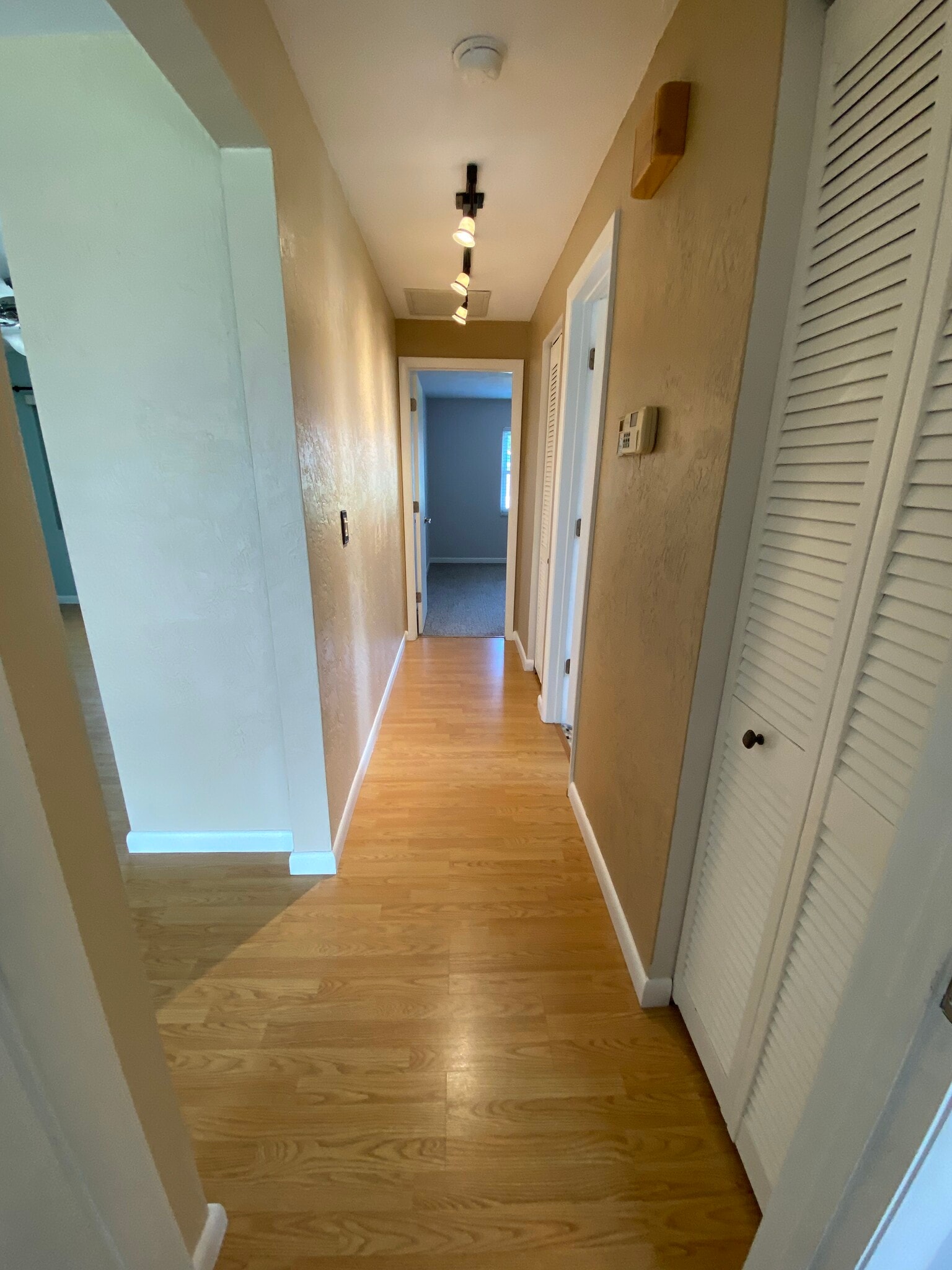 Building Photo - 533 Legume Drive