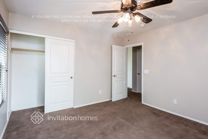 Building Photo - 3926 S Napa Ln