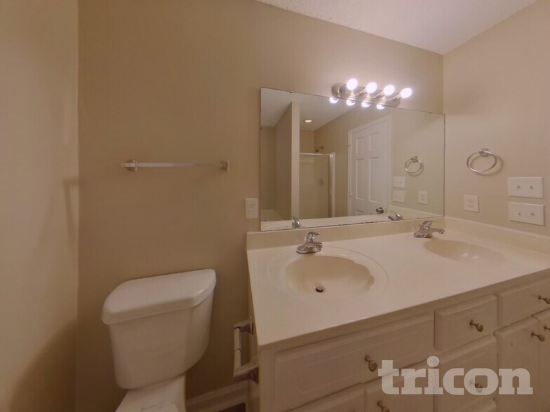 Building Photo - 100 Flagstar Ct