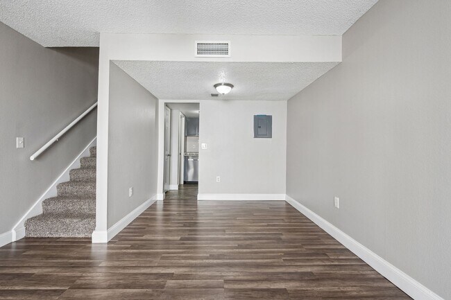 Building Photo - 4149 S Semoran Blvd