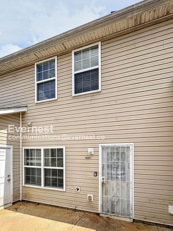 Building Photo - 8625 Thomas Ln