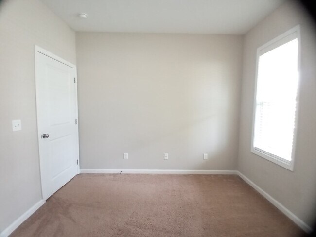 Building Photo - 370 Veranda Dr