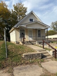 Building Photo - Nice 2 Bedroom