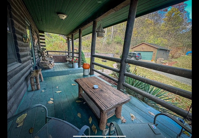 Building Photo - 27 Ann St