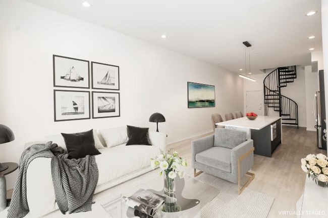 Building Photo - 939 W Madison St