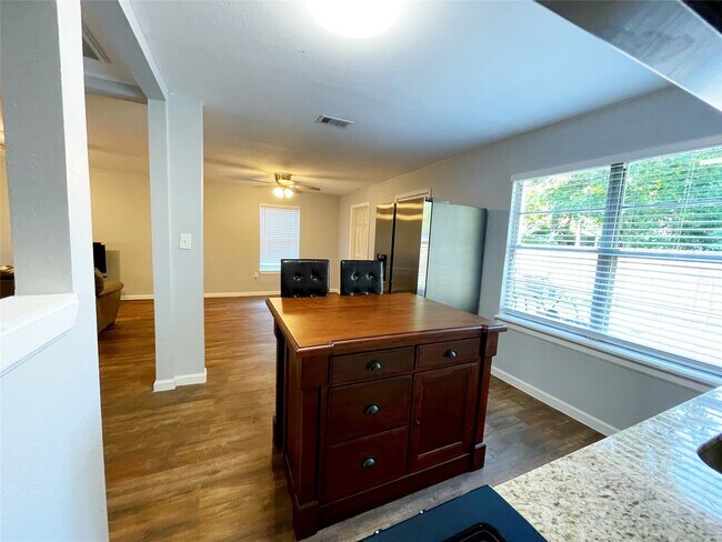 Building Photo - 3627 Keeland St