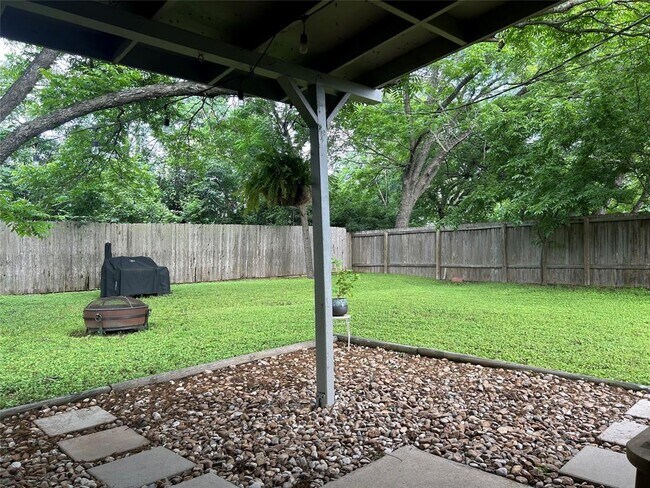 Building Photo - 13204 Saxby Ct