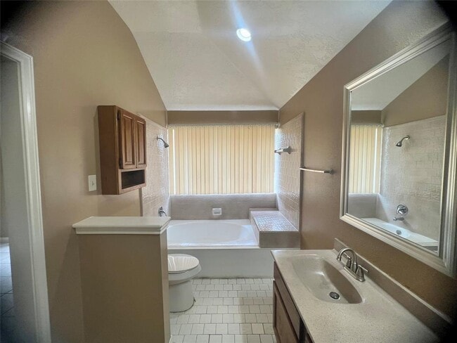 Building Photo - 7831 Redgate Cir