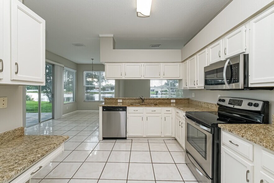 Building Photo - 1223 Alpine Lake Dr