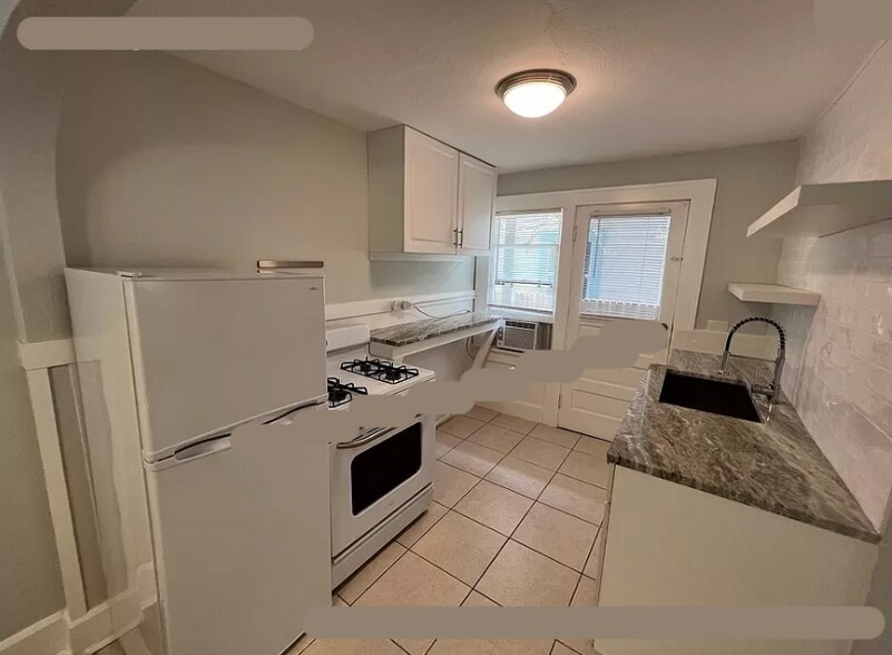 Building Photo - 763 31st Ave N