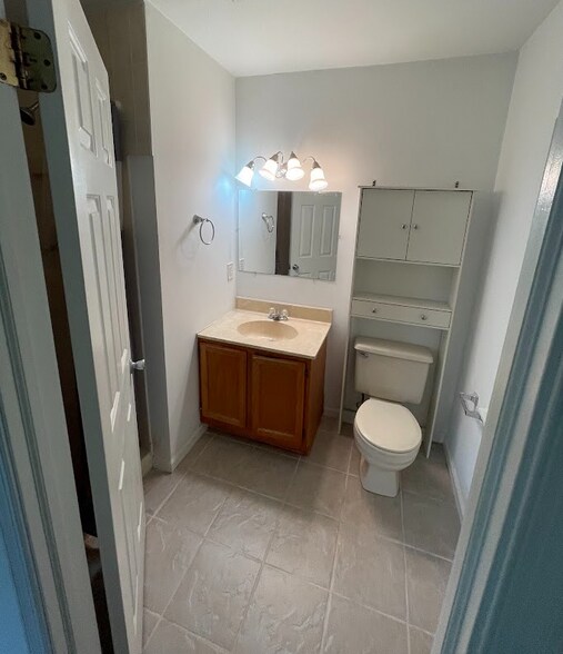 Masterbath (2) - 750 E Marshall St