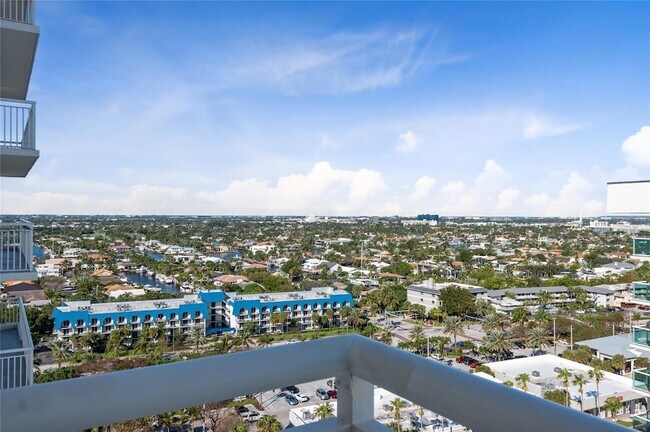 Building Photo - 3850 Galt Ocean Dr