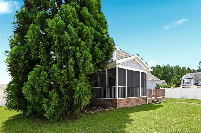 Building Photo - 420 Thorncliff Dr