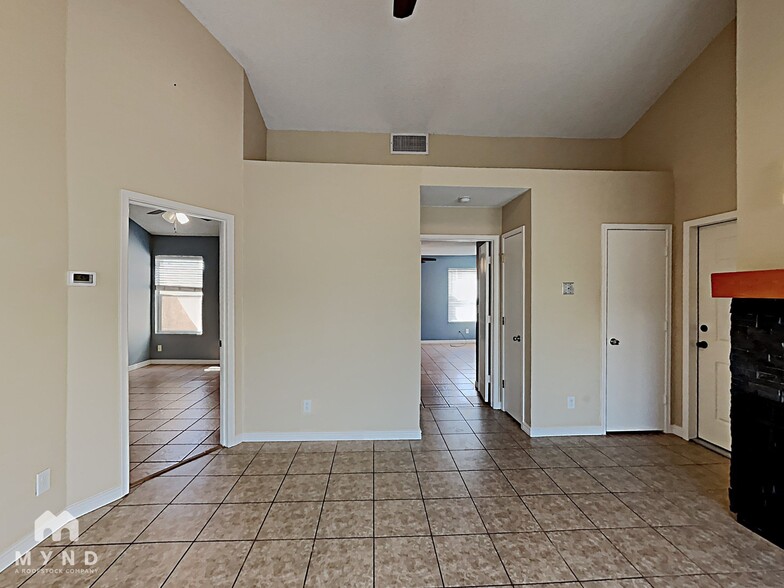 Building Photo - 3086 W Avenida Obregon