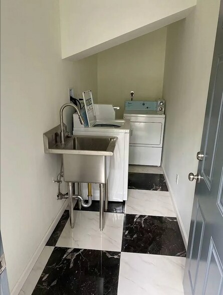 Building Photo - 24455 61st Ave