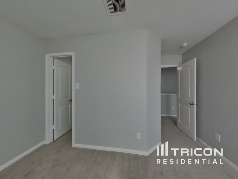 Building Photo - 24069 Wilde Dr