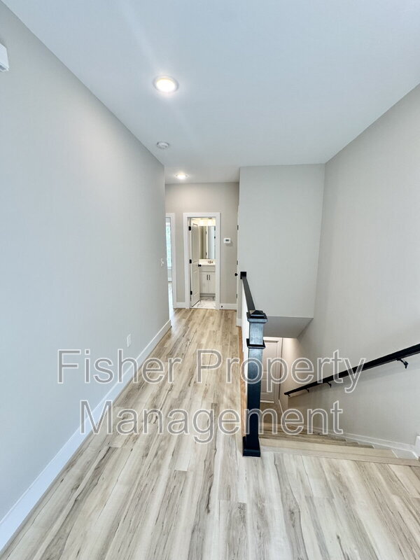 Building Photo - 1412 Rogers St