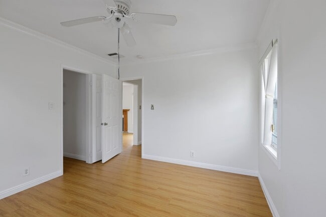 Building Photo - Charming 3 Bedroom / 1.5 Bathroom Home in ...