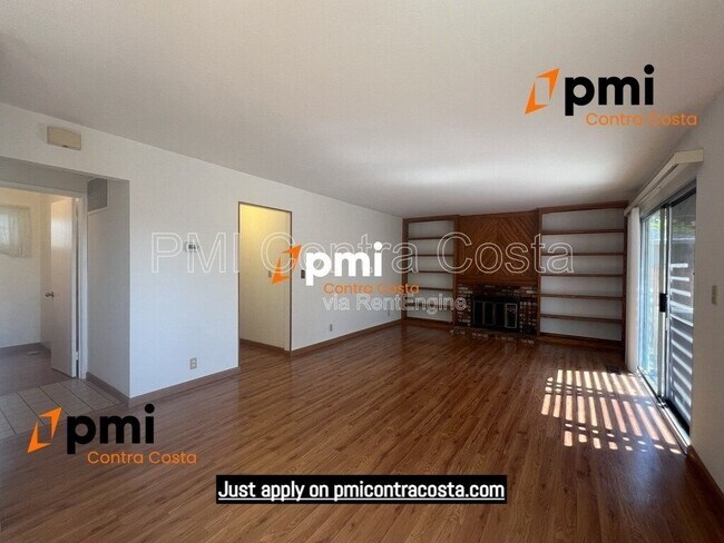 Building Photo - 2850 St Denis Dr