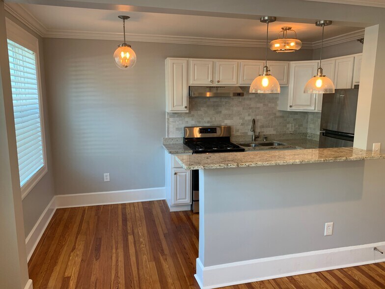 Building Photo - Studio Bed/1 Bath - Unit 26