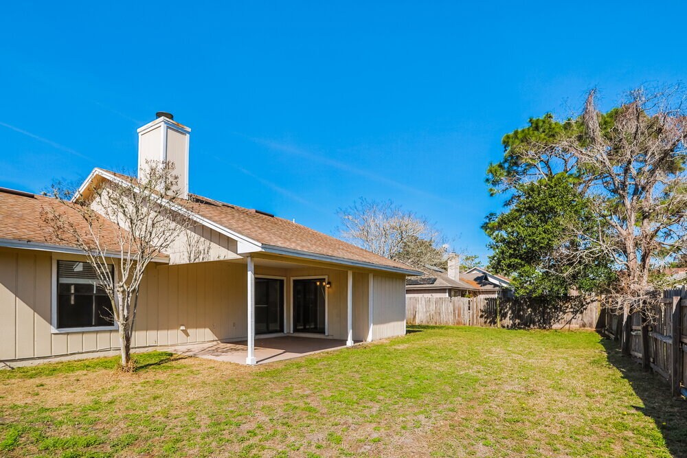 Building Photo - 8245 Hamden Cir W