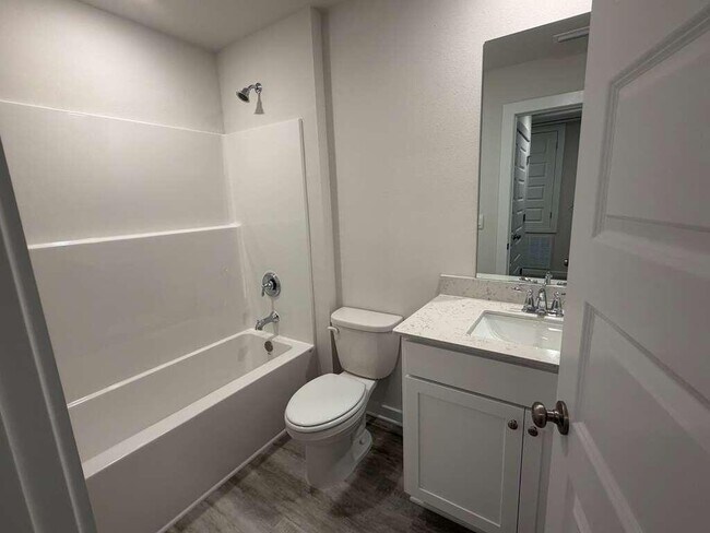 Building Photo - 47 S Main Deck Dr