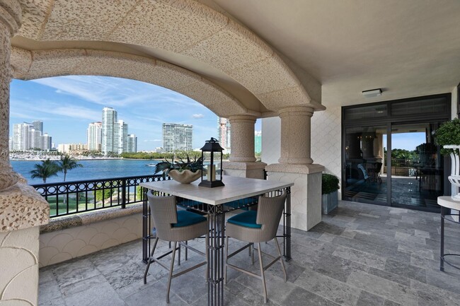 Building Photo - 7041 Fisher Island Dr