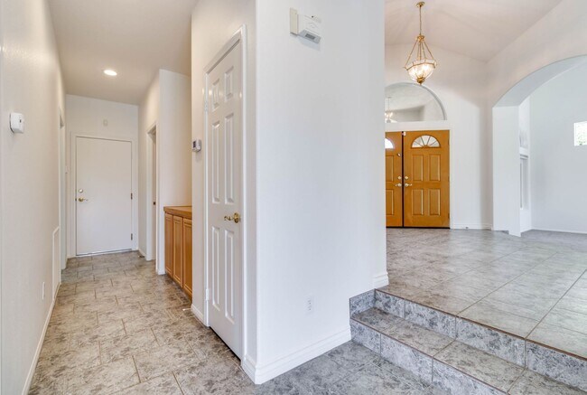 Building Photo - 32579 Valentino Way