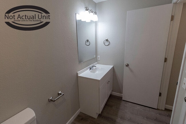 Building Photo - 3408 Balboa Ln