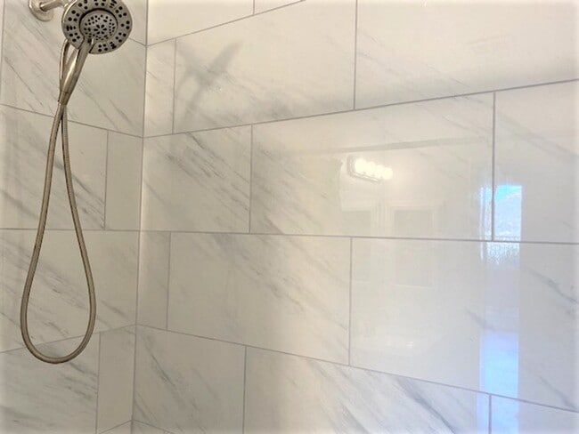 Building Photo - Wonderful Condo in Sabre Hills