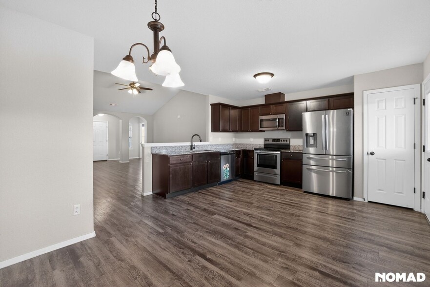 Building Photo - 4307 SW Lenox Ave