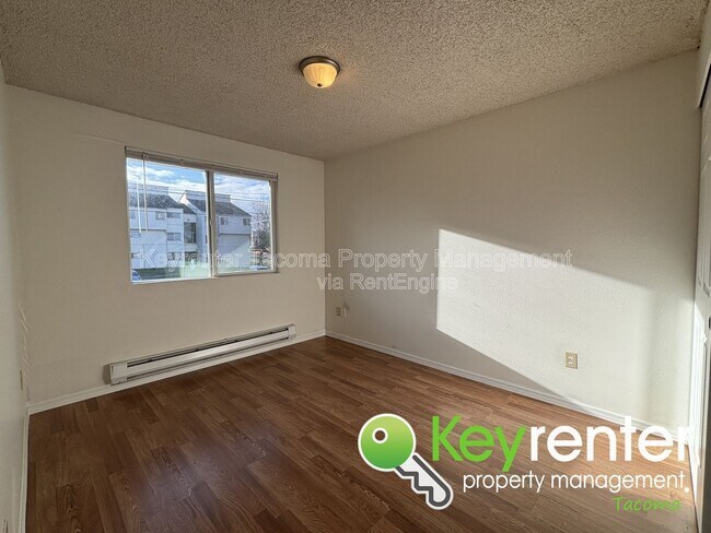 Building Photo - 1412 S I St