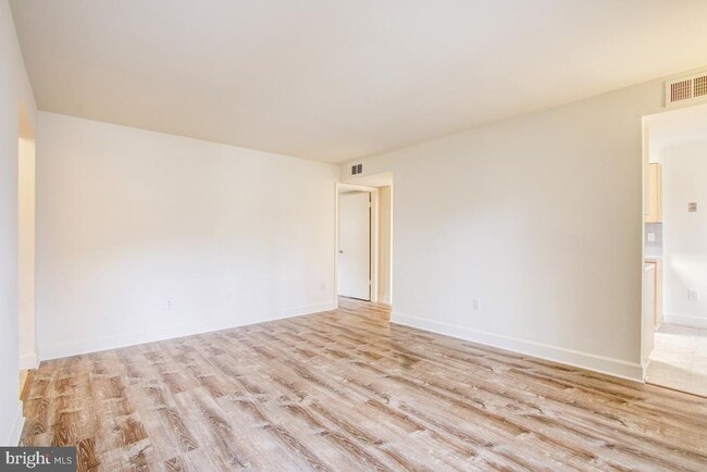 Building Photo - 20212 Shipley Terrace