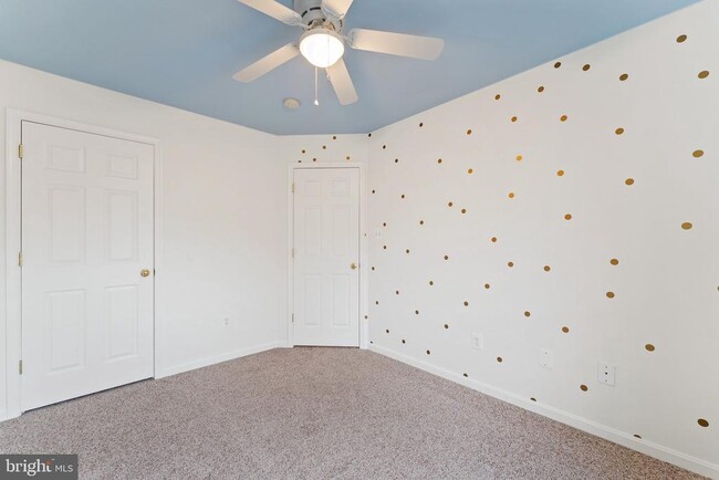 Building Photo - 1099 Longview Ln