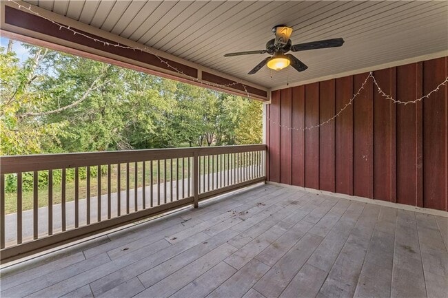 Building Photo - 1348 N Corsica Dr