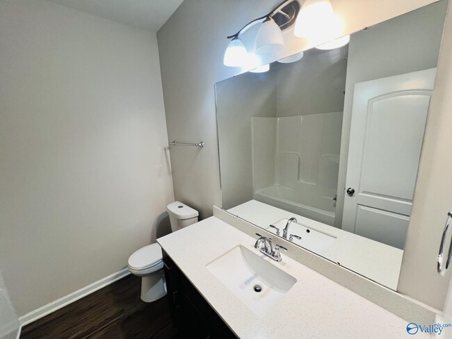 Building Photo - 292 Holt St