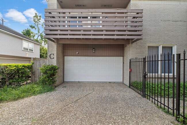 Building Photo - 2524 Nantucket Dr