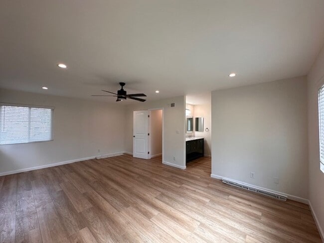 Building Photo - Beautiful 4-Bedroom Home located in one of most desirable neighborhoods