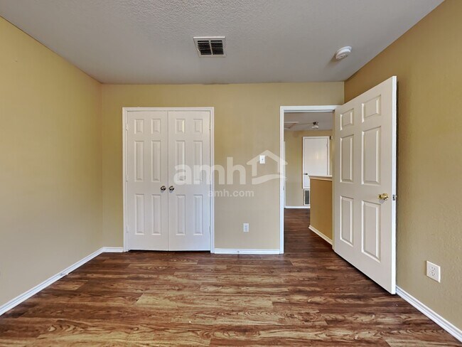 Building Photo - 1836 Elk Lake Tr