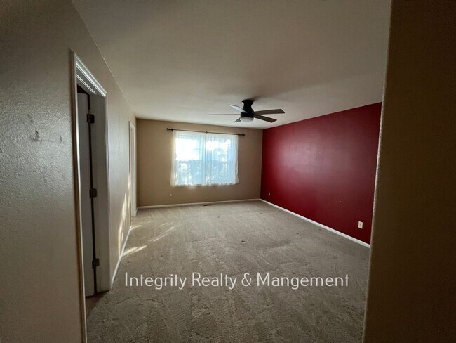 Building Photo - 9262 Melborne Ct