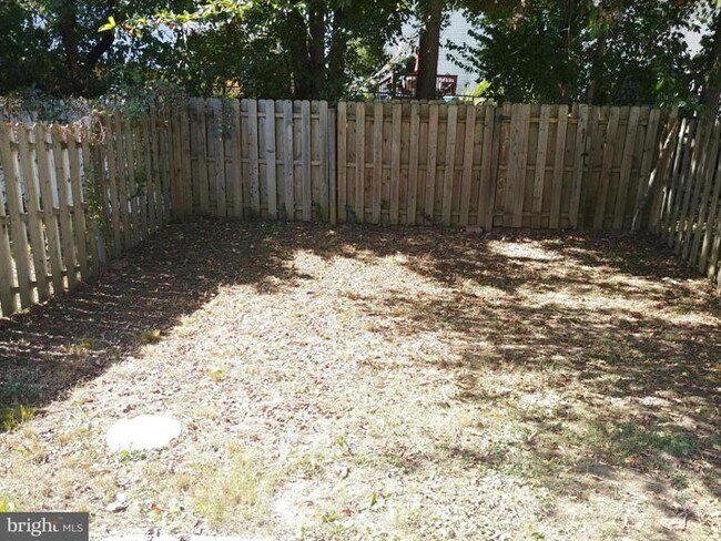 Building Photo - 508 Blackbird Dr