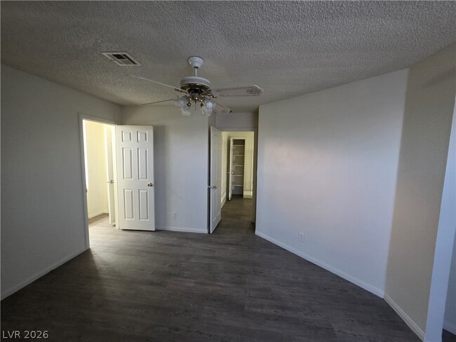 Building Photo - 6561 Avon Ct