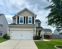 Building Photo - 3 Bedroom/2.5 bath with Study