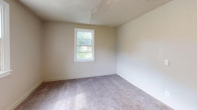 Building Photo - 70 3rd St